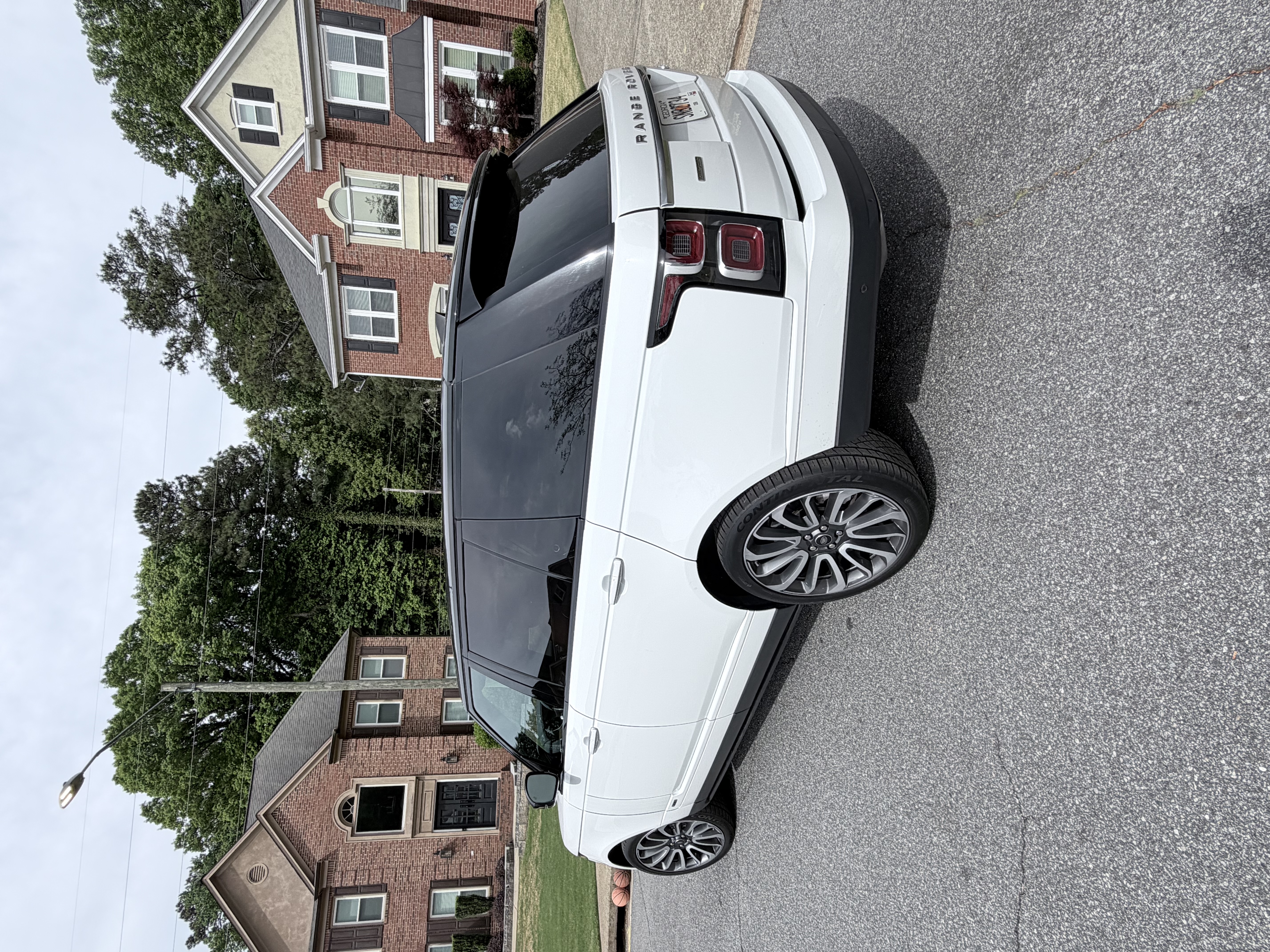 Used 2019 Land Rover Range Rover Long Wheelbase Autobiography AWD/4WD image 4