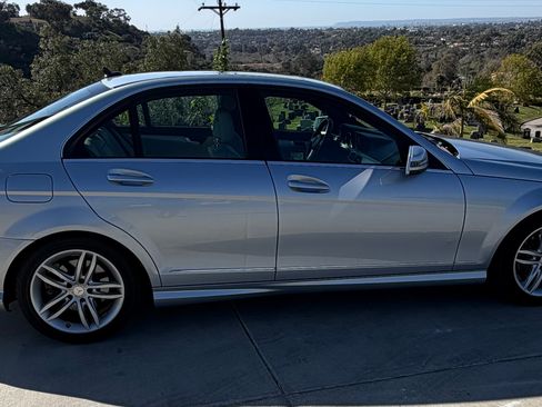 Used 2013 Mercedes-Benz C 250 Sedan image 10