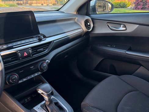 Used 2019 Kia Forte LXS image 16