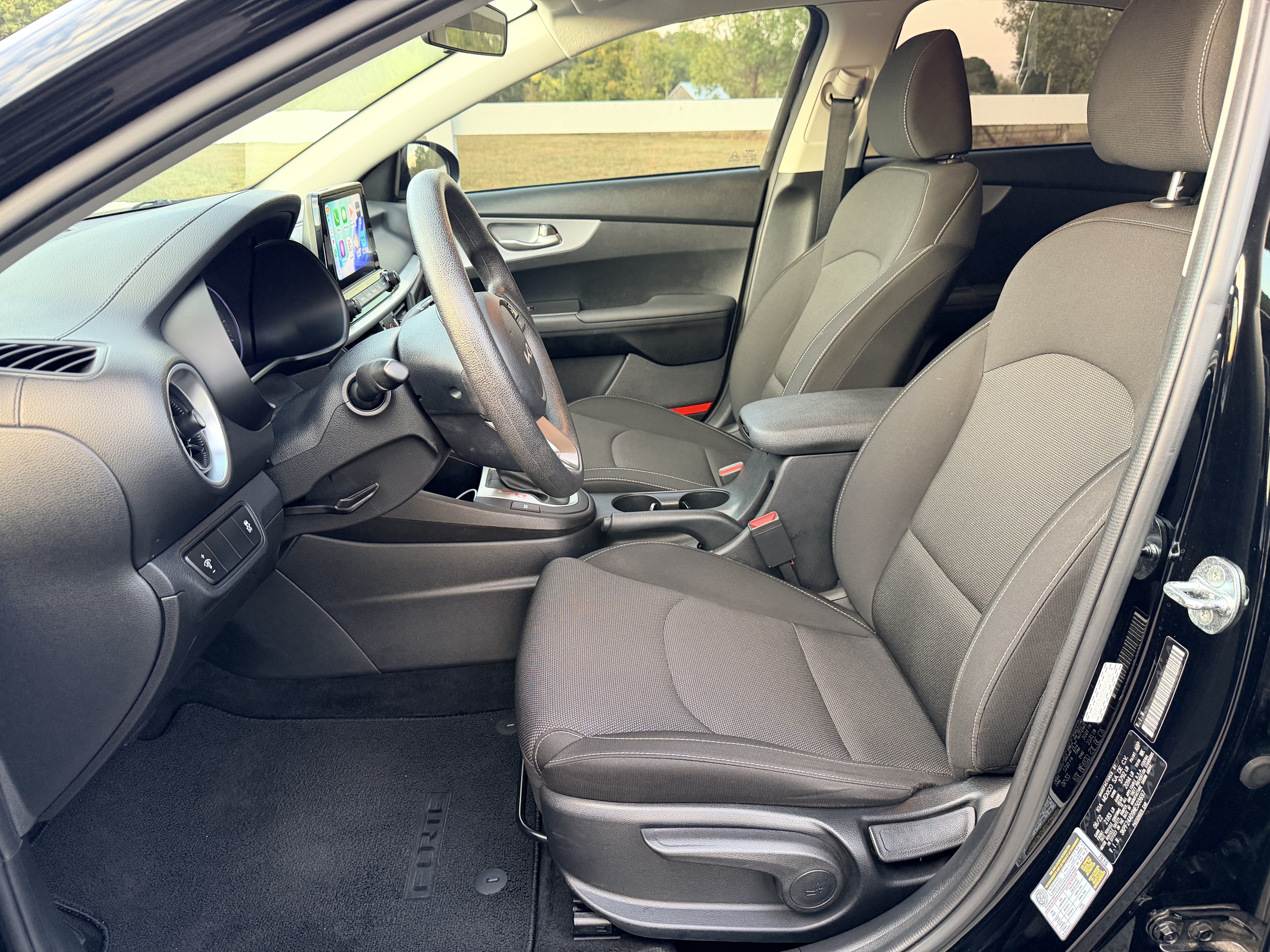 Used 2022 Kia Forte LXS FWD image 11