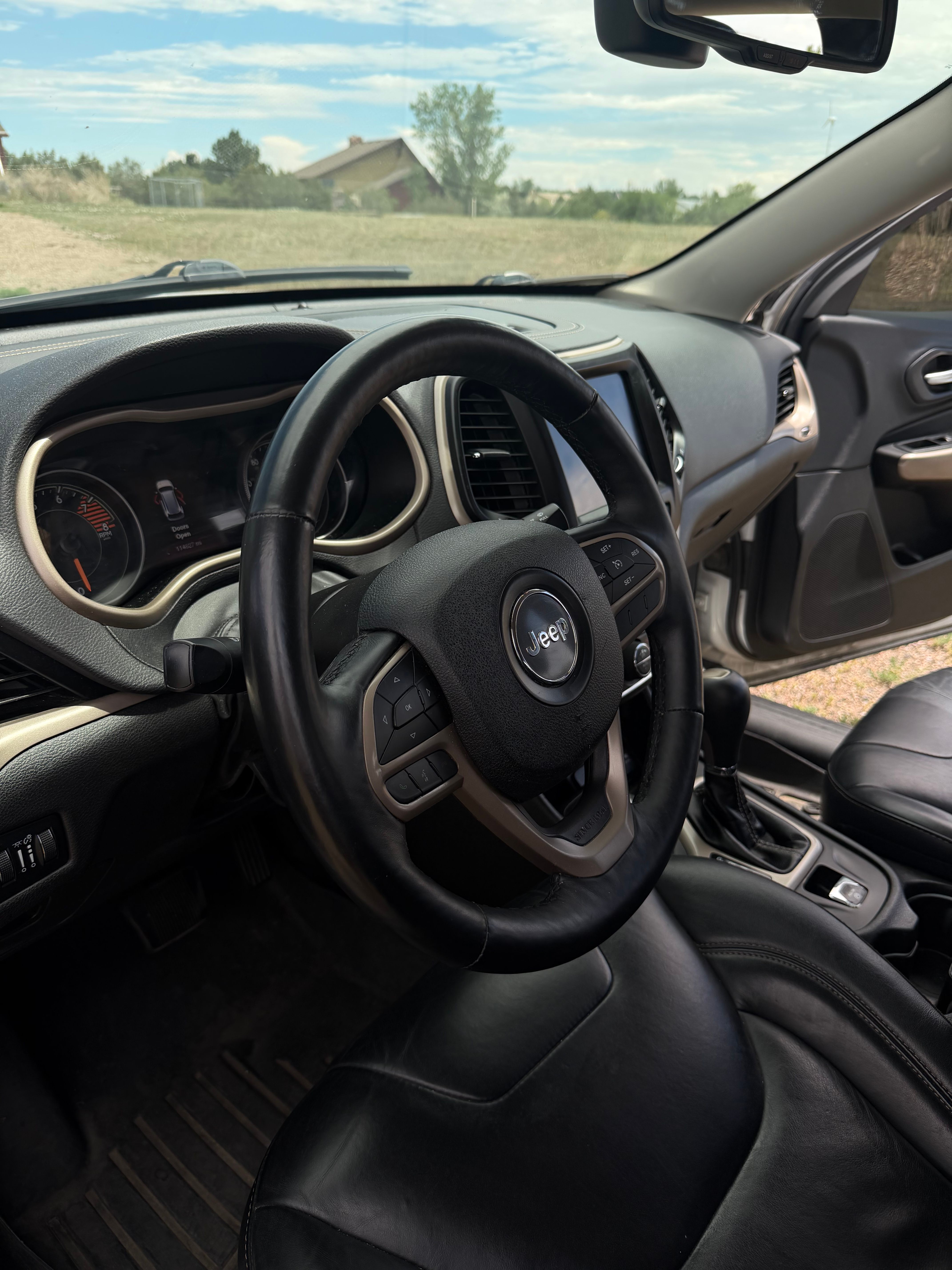 Used 2017 Jeep Cherokee High Altitude AWD/4WD image 5
