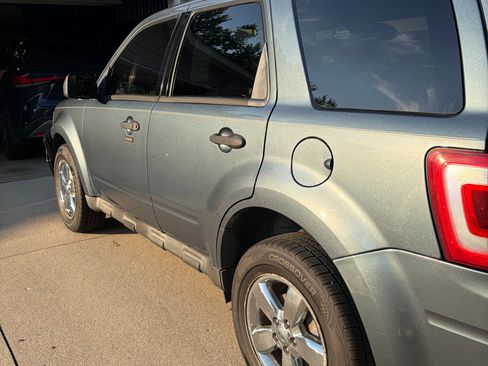 Used 2010 Ford Escape XLT FWD image 5