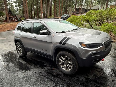 Used 2021 Jeep Cherokee Trailhawk w/ Trailer Tow Group AWD/4WD image 4