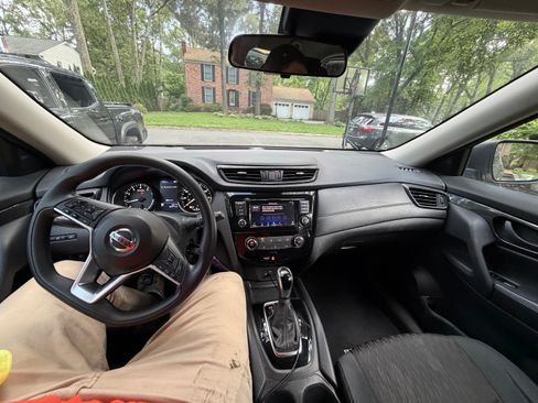 Used 2019 Nissan Rogue S AWD/4WD image 16