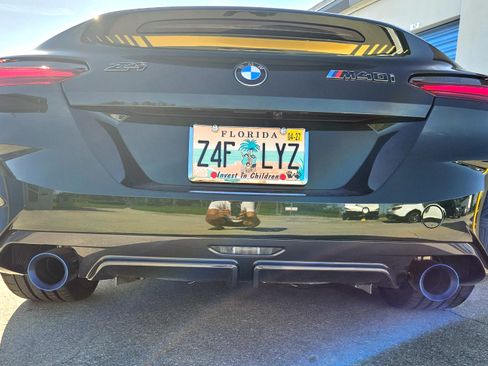 Used 2025 BMW Z4 M40i w/ Edition RWD image 17