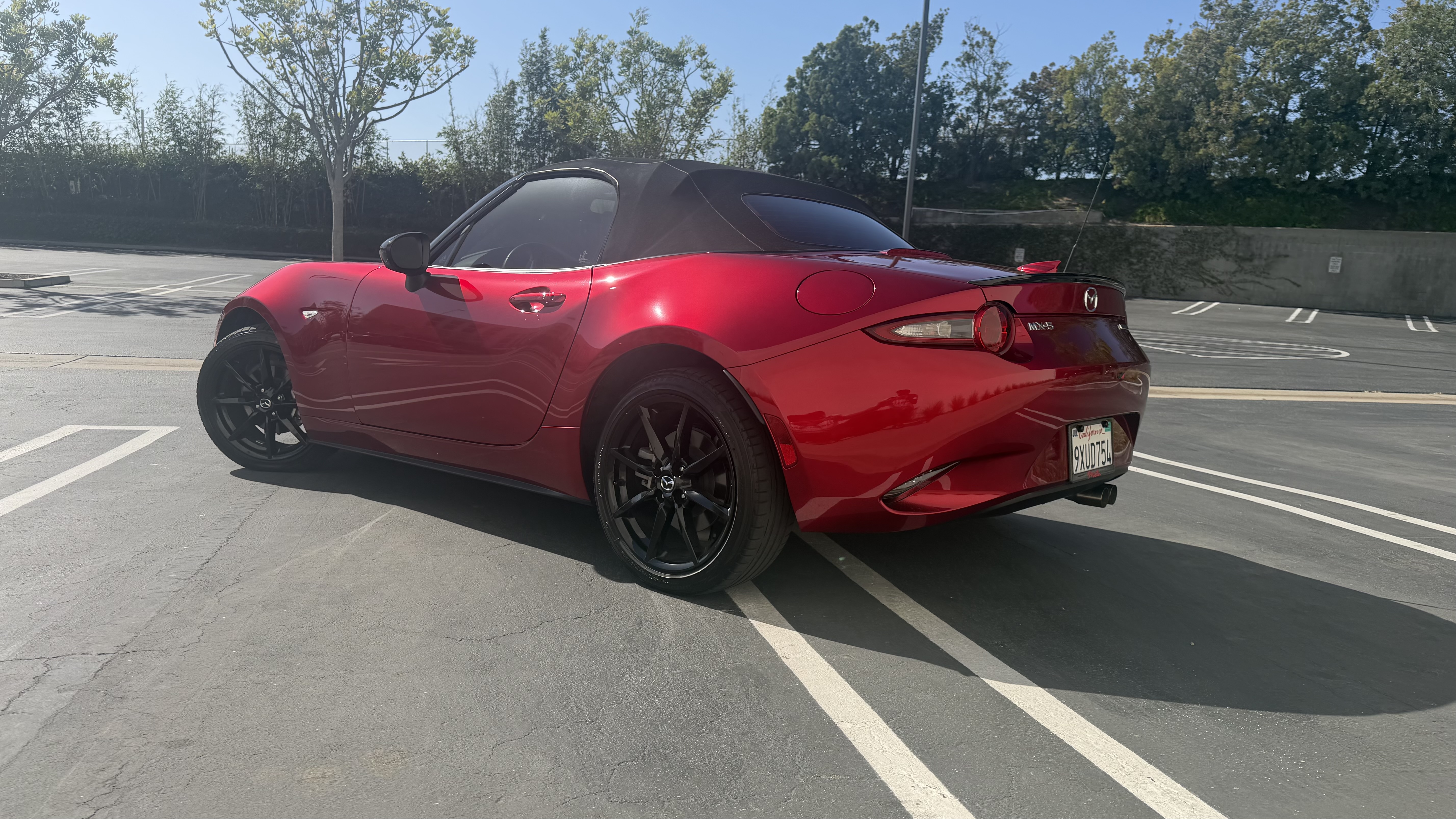 Used 2023 MAZDA MX-5 Miata Club RWD image 9