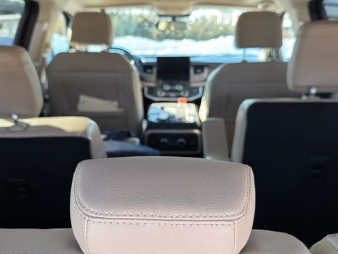 Used 2024 Ford Expedition Max Limited image 8