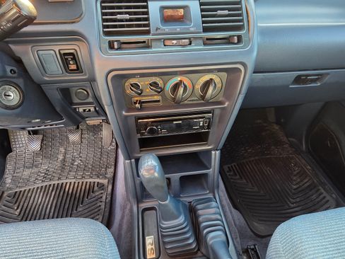 Used 1993 Mitsubishi Montero RS image 5