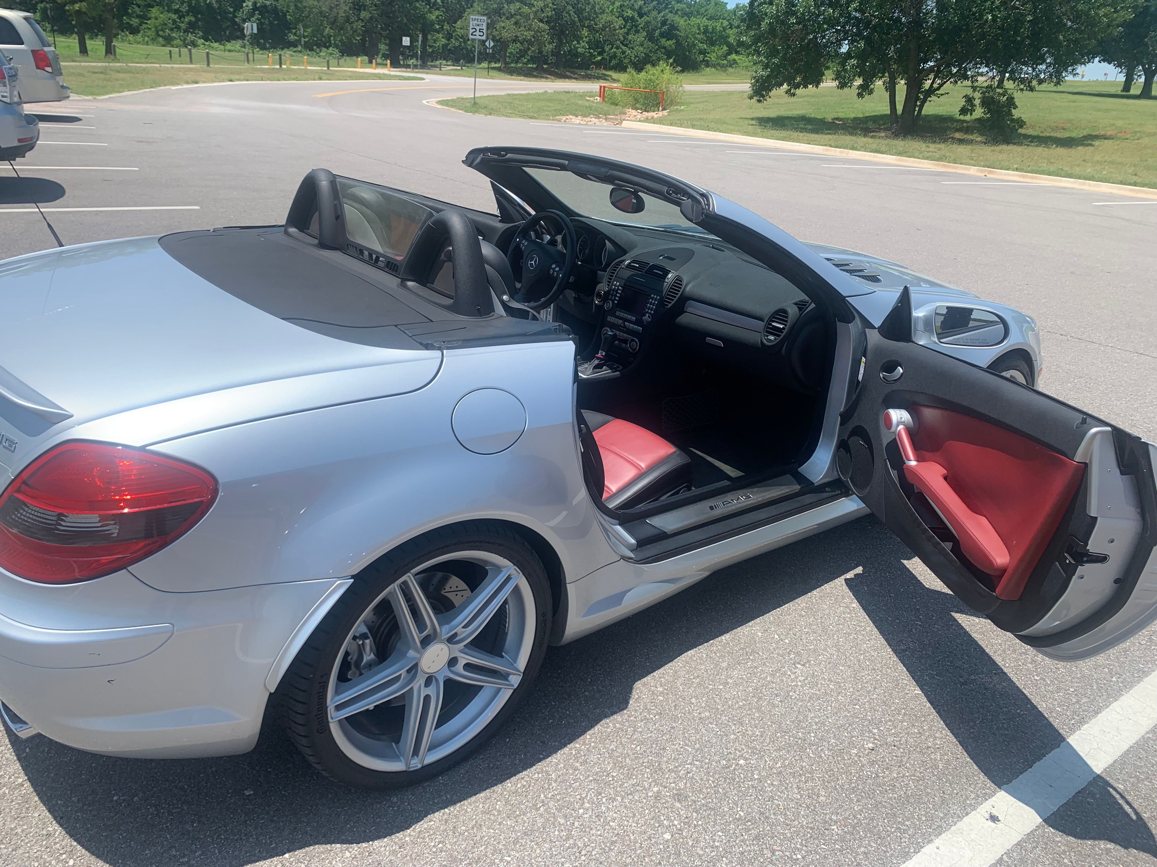 Used 2005 Mercedes-Benz SLK 55 AMG image 4