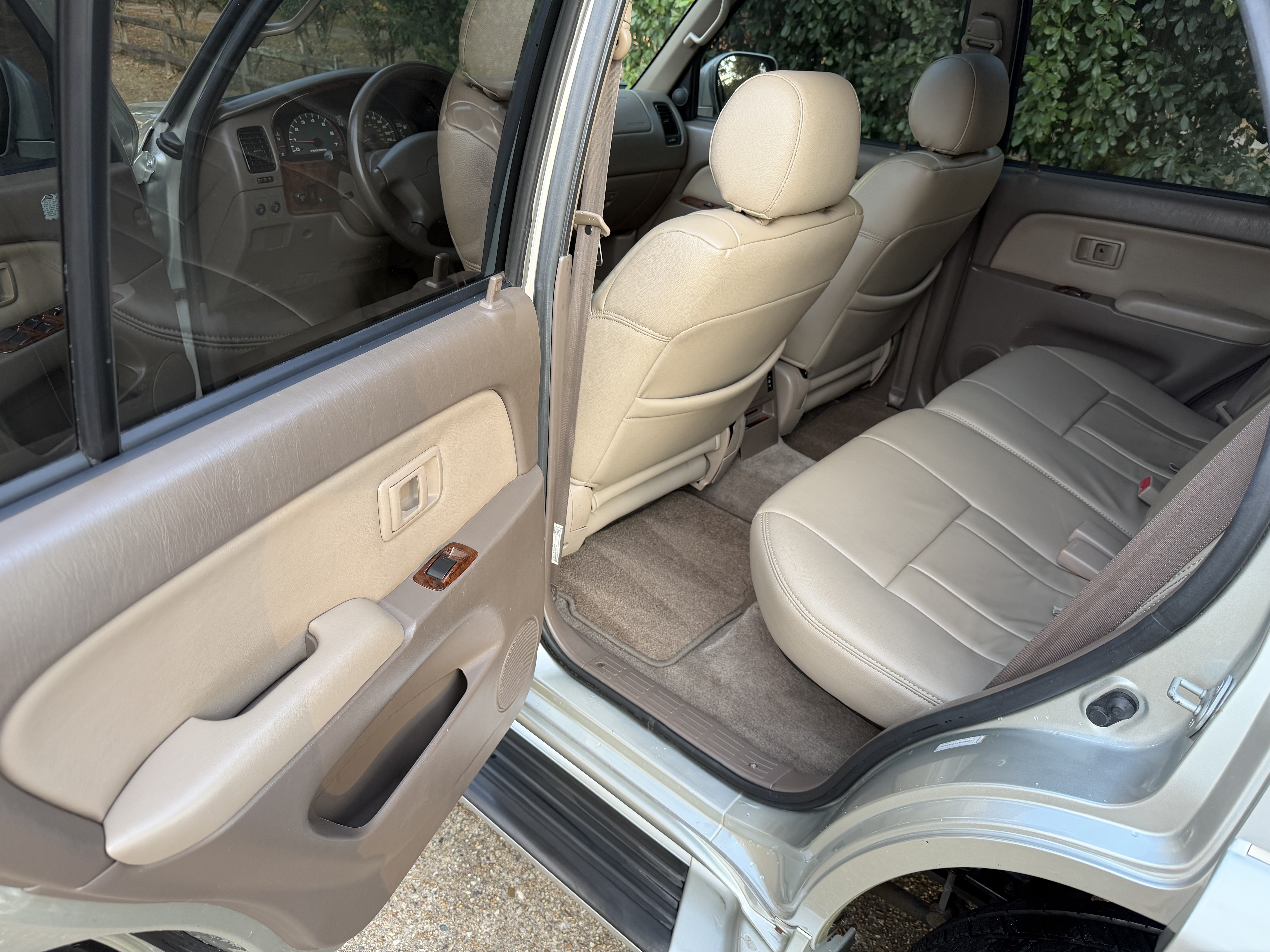 Used 2000 Toyota 4Runner Limited AWD/4WD image 18