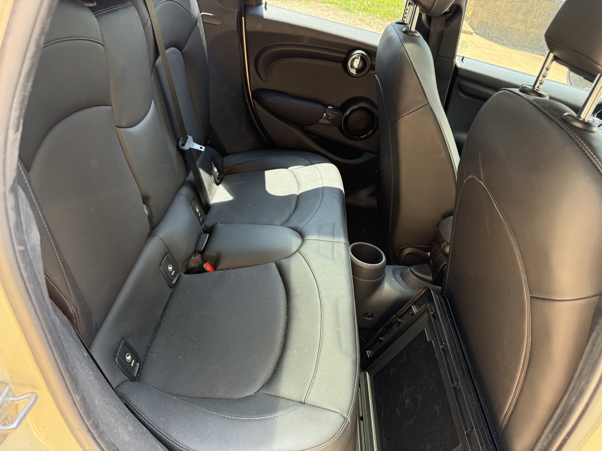 Used 2019 MINI Cooper 4-Door Hardtop FWD image 11