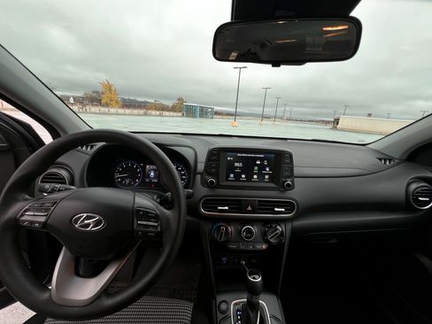 Used 2021 Hyundai Kona SE FWD image 16