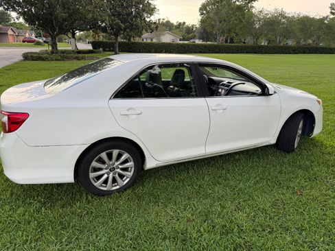 Used 2012 Toyota Camry LE FWD image 9