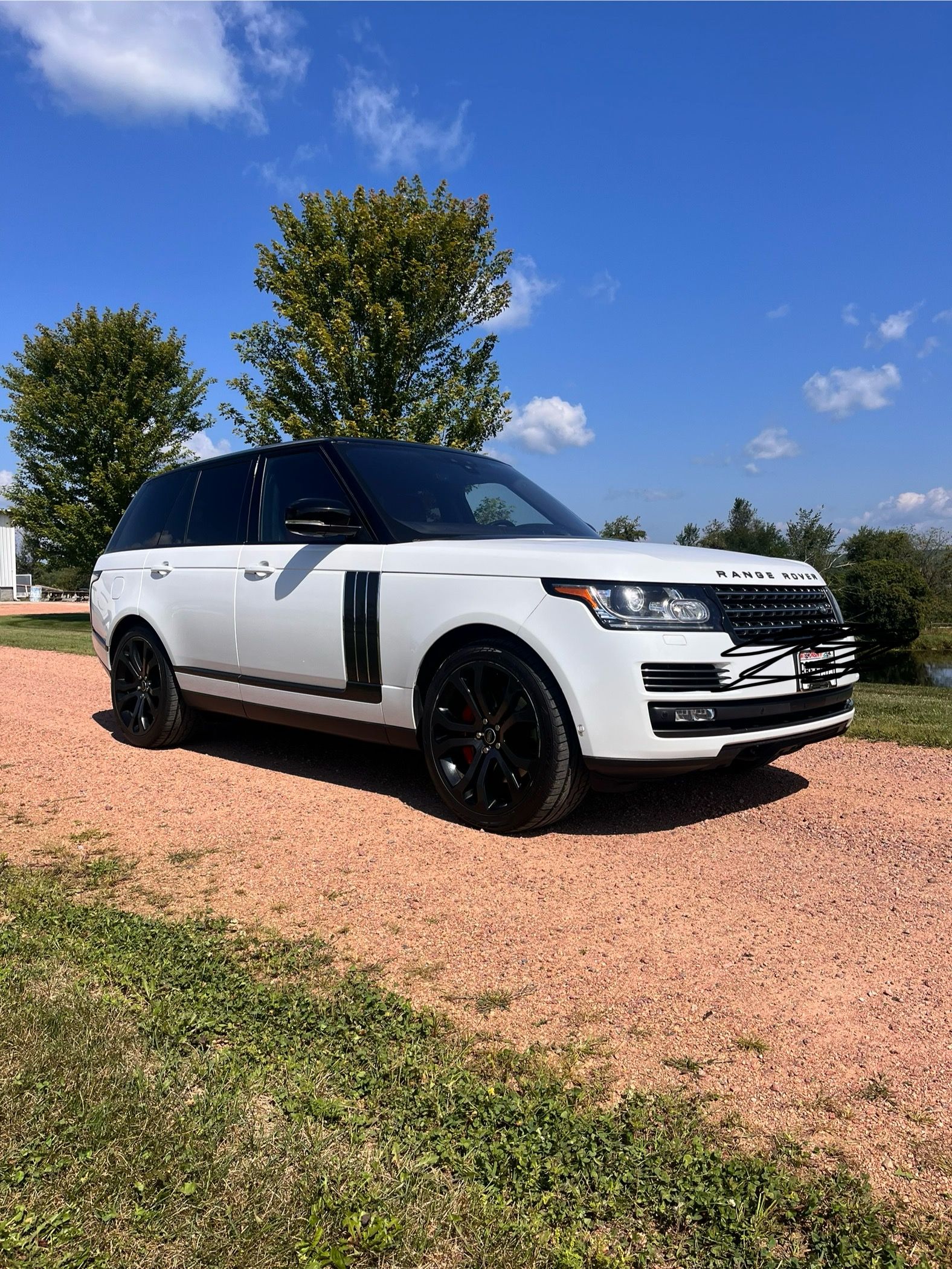 Used 2017 Land Rover Range Rover SV Autobiography Dynamic AWD/4WD image 1