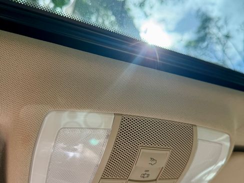 Used 2014 Mercedes-Benz C 250 Sedan image 15