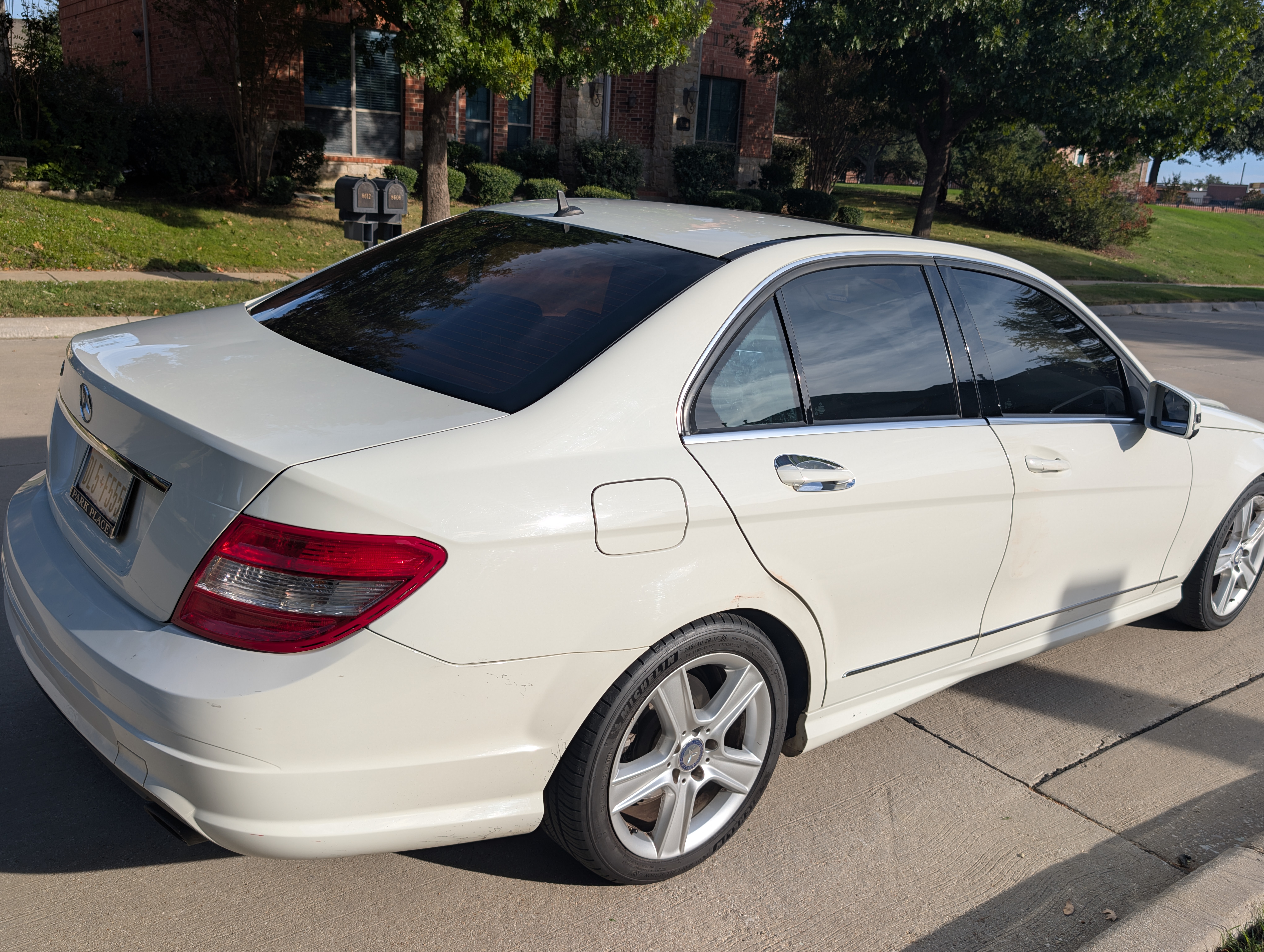 Used 2011 Mercedes-Benz C 300 Sedan image 8