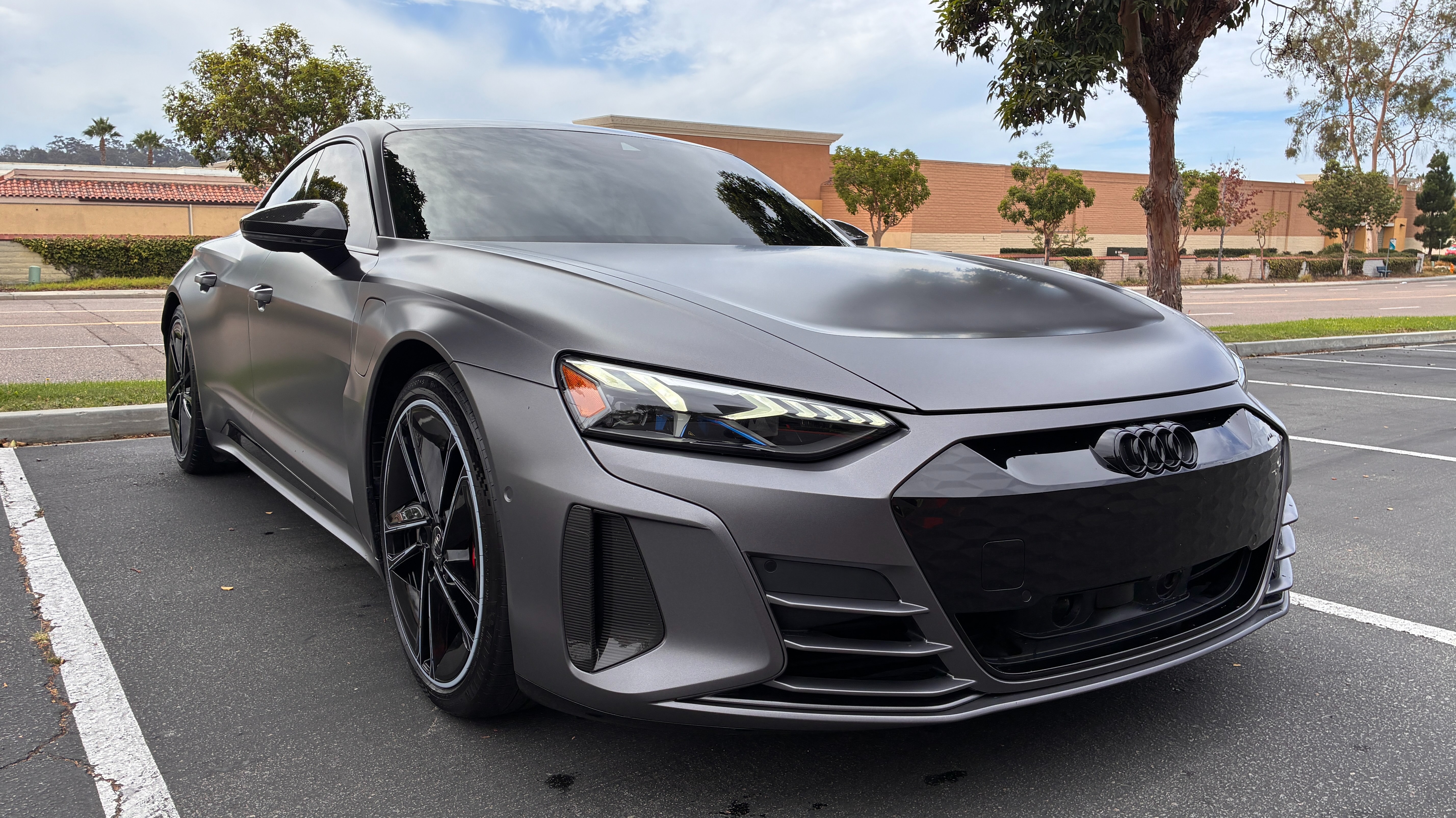 Used 2022 Audi RS e-tron GT AWD/4WD image 1