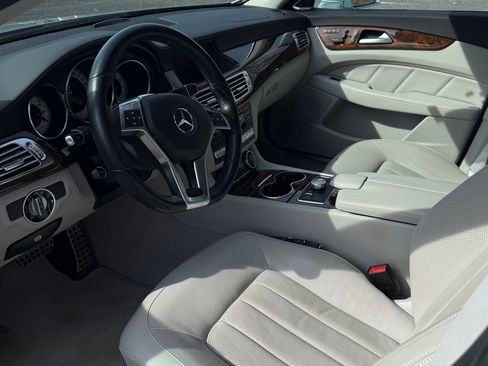 Used 2014 Mercedes-Benz CLS 550 4MATIC image 9