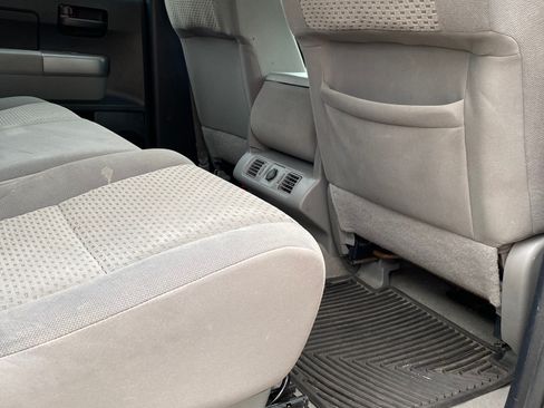 Used 2011 Toyota Tundra 4x4 CrewMax w/ Tow Pkg image 10