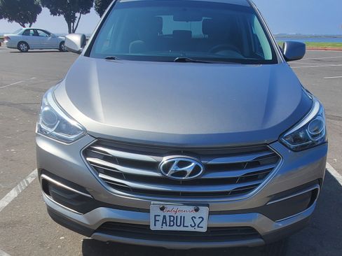 Used 2018 Hyundai Santa Fe Sport image 2