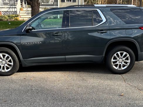 Used 2018 Chevrolet Traverse LT image 1