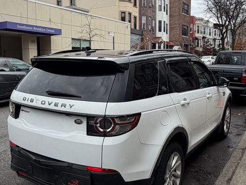 Used 2016 Land Rover Discovery Sport HSE image 4
