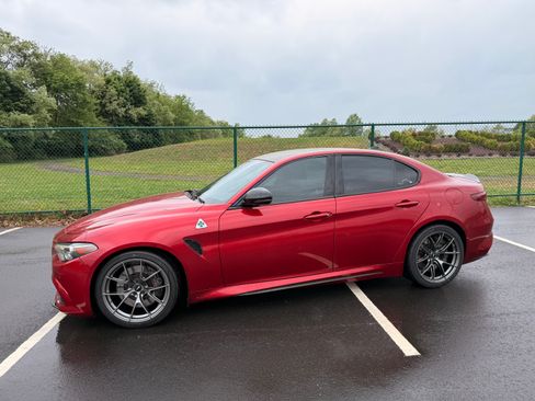 Used 2022 Alfa Romeo Giulia Quadrifoglio w/ Active Assist Plus Package RWD image 5
