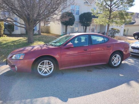 Used 2005 Pontiac Grand Prix GTP w/ Comfort And Infotech Package image 2