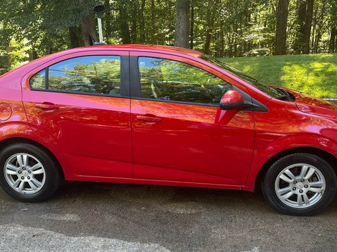 Used 2012 Chevrolet Sonic LS image 2