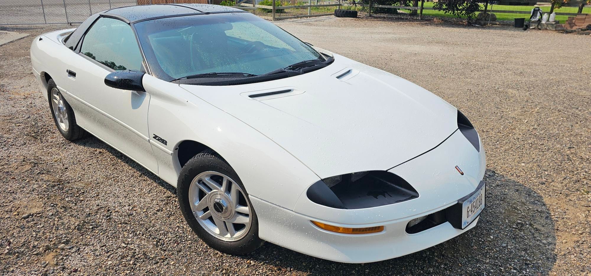 Used 1996 Chevrolet Camaro Z28 RWD image 2