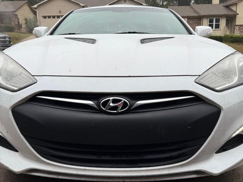 Used 2016 Hyundai Genesis 3.8 image 11