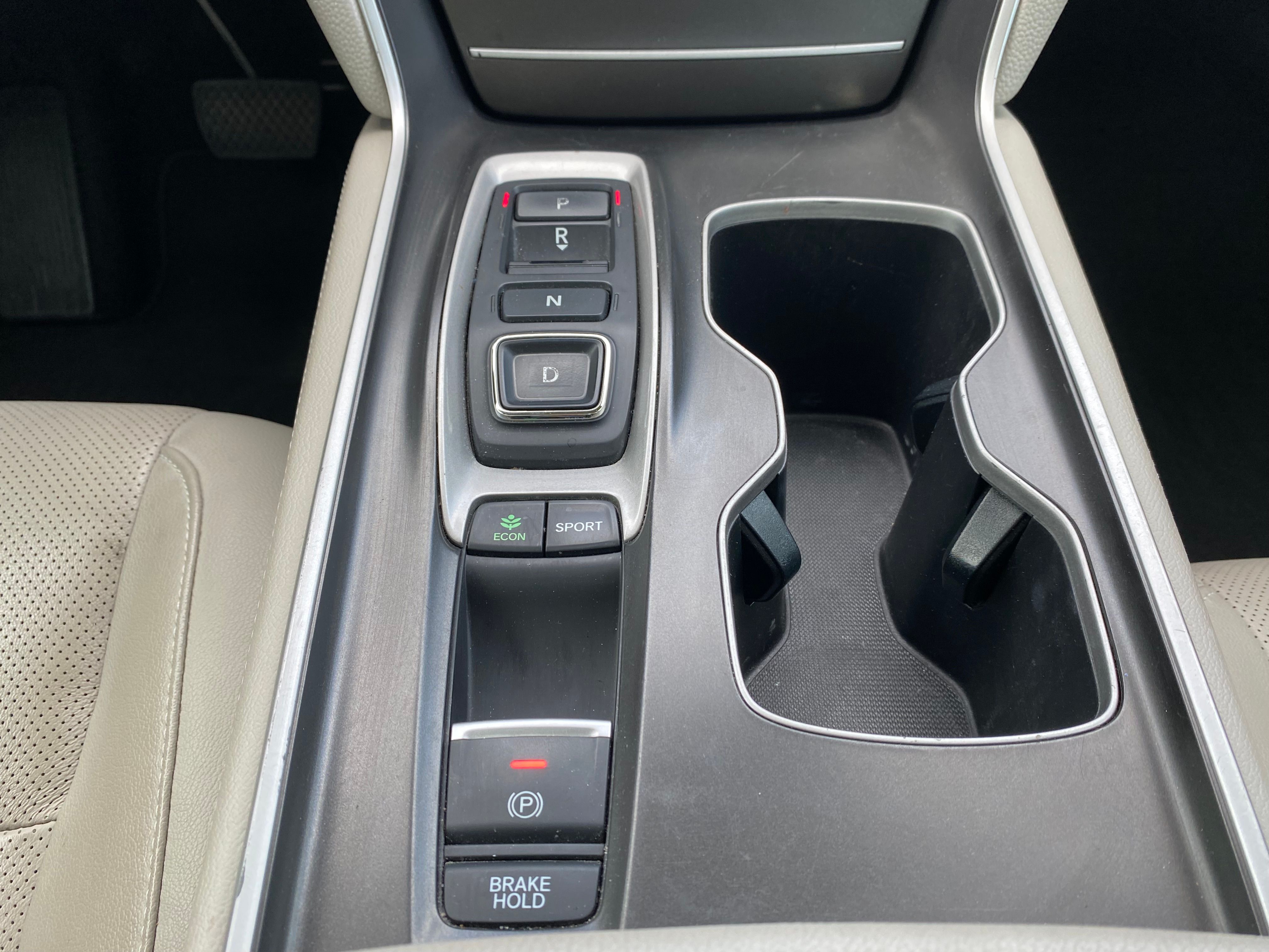 Used 2018 Honda Accord Touring image 28