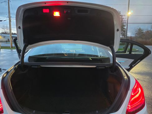 Used 2017 Mercedes-Benz C 300 4MATIC Sedan image 17