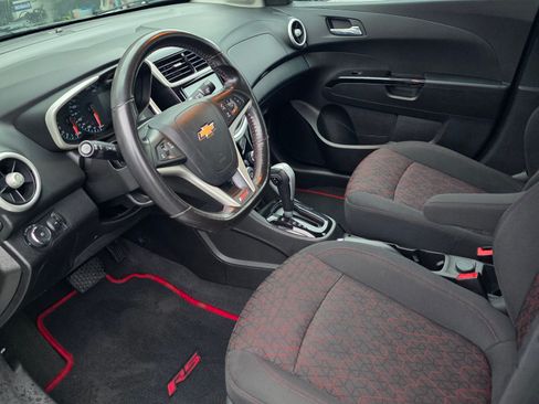 Used 2017 Chevrolet Sonic LT w/ RS Package image 6
