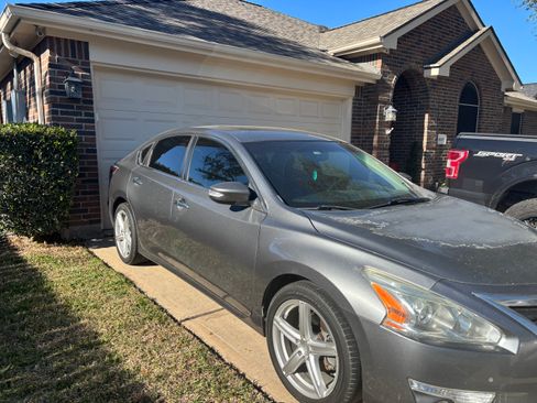 Used 2015 Nissan Altima 3.5 SL image 9