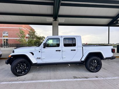 Used 2025 Jeep Gladiator Sport