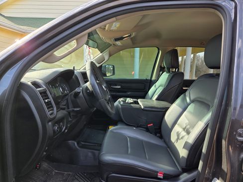 Used 2020 RAM 1500 Tradesman image 11