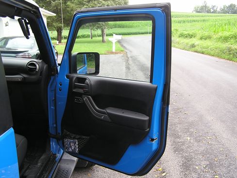 Used 2012 Jeep Wrangler Sport image 16