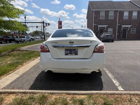 Used 2015 Nissan Altima 2.5 S w/ Power Driver Seat Package FWD image 11