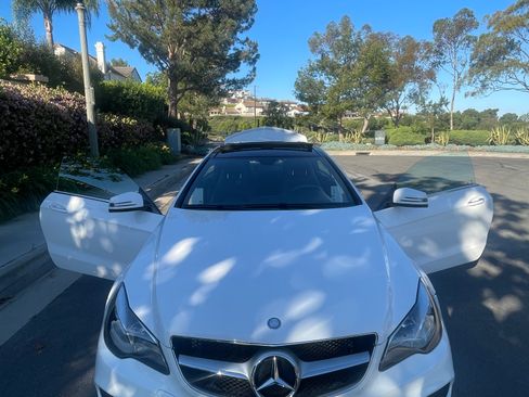 Used 2016 Mercedes-Benz E 400 Coupe image 4