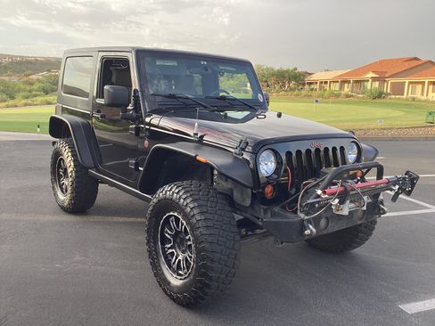 Used 2010 Jeep Wrangler Rubicon w/ PWR Convenience Group AWD/4WD image 5