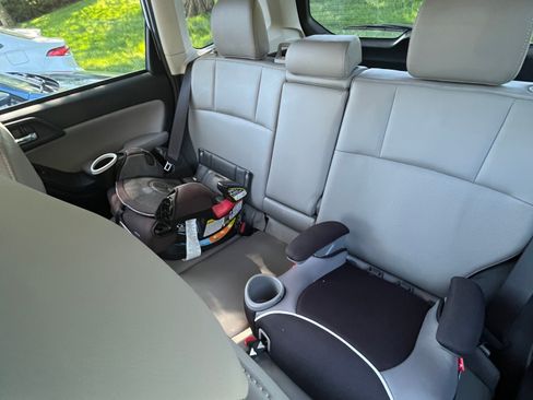 Used 2016 Subaru Forester 2.5i Limited image 13