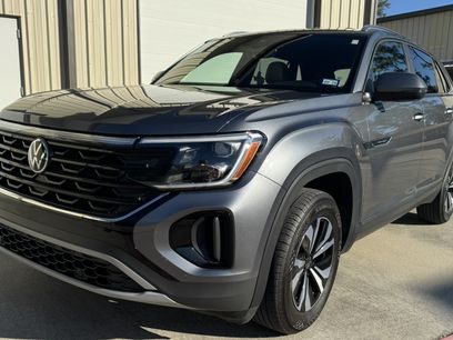 Used 2024 Volkswagen Atlas Cross Sport SE