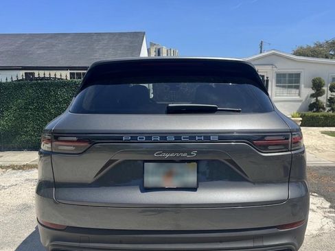 Used 2019 Porsche Cayenne AWD/4WD image 6