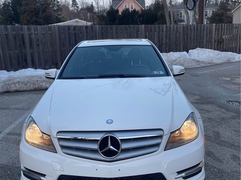 Used 2014 Mercedes-Benz C 300 4MATIC Sedan image 5