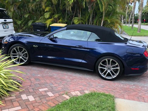 Used 2019 Ford Mustang GT Premium w/ Equipment Group 401A RWD image 10