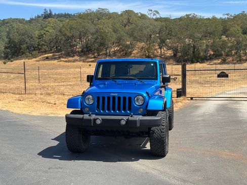 Used 2015 Jeep Wrangler Unlimited Sport w/ Quick Order Package 24S image 2