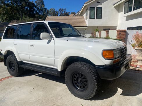 Used 1997 Toyota Land Cruiser AWD/4WD image 2