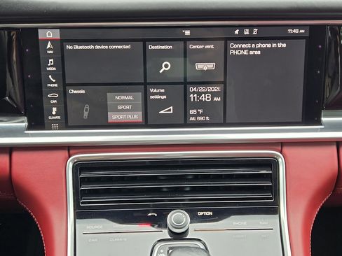 Used 2018 Porsche Panamera image 10