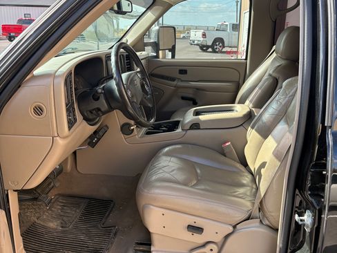 Used 2007 Chevrolet Silverado 2500 LT w/ Skid Plate Package image 8